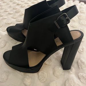 GIANNI BINI BLACK HEELS- SIZE 8.5